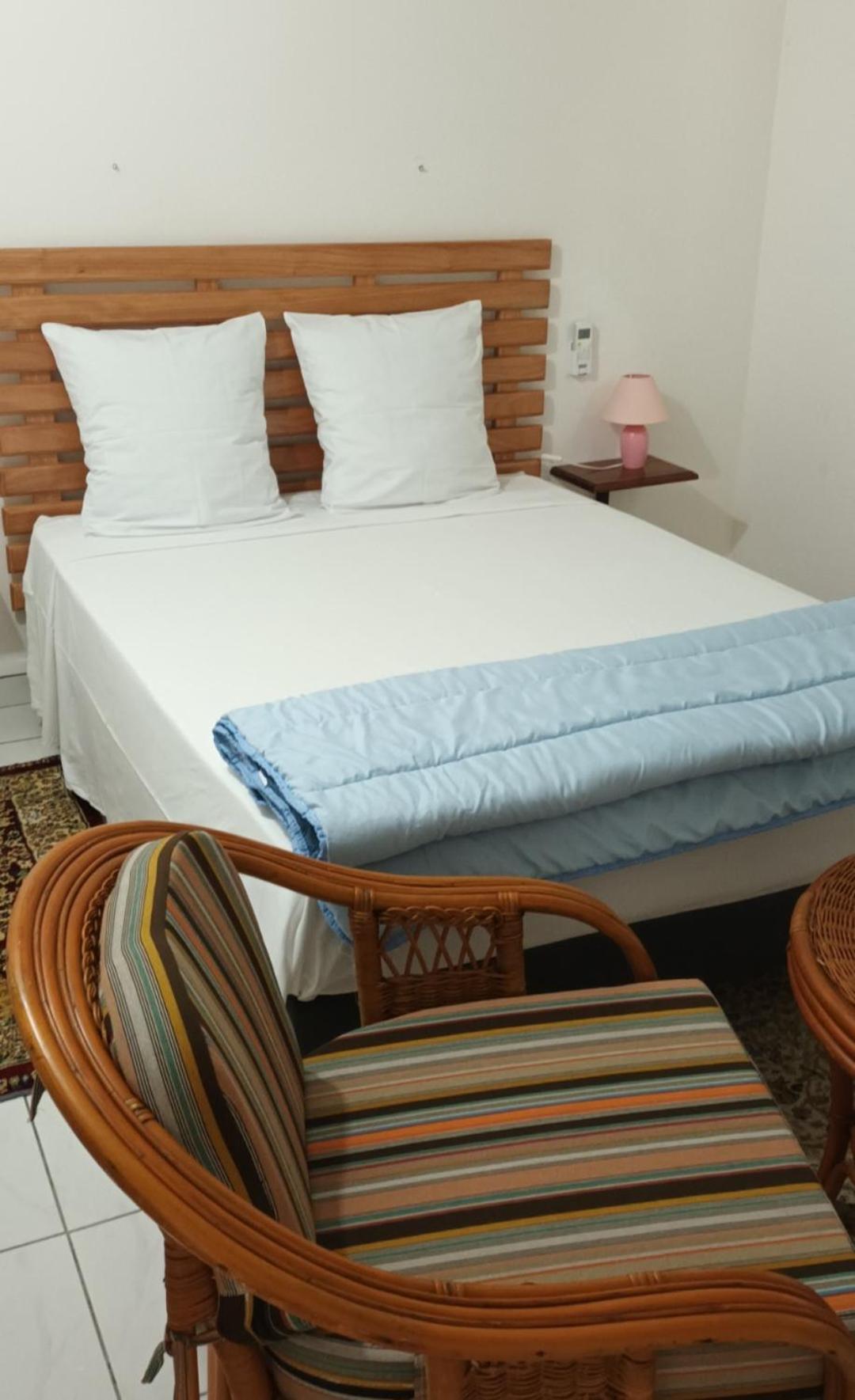 Chambre Climatisee Bouillante Exterior foto